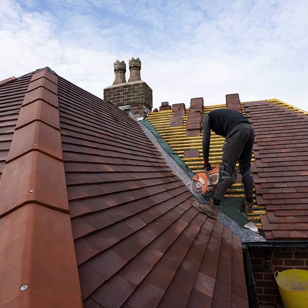 cutting-for-valley-beddard-roofing